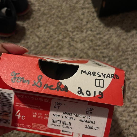 MARS YARD NIKES 4C - Picture 3 of 3